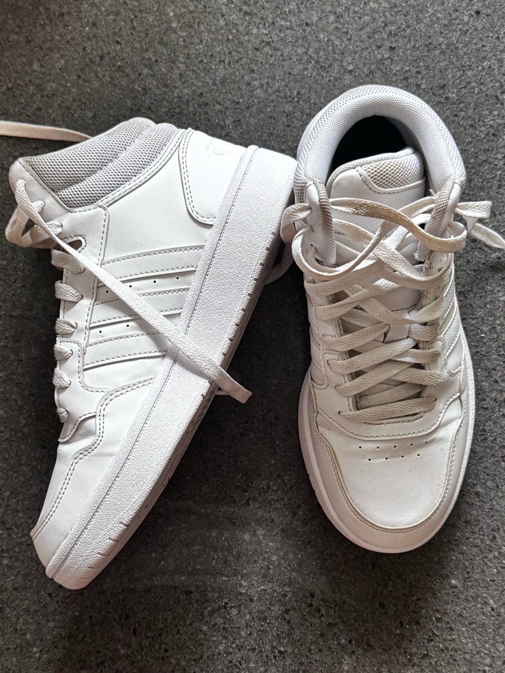 Women adidas White high top Sneakers sz 6